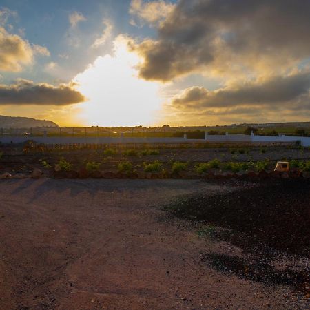 Calma Eco Houses Sunset View Emporio  Exterior foto